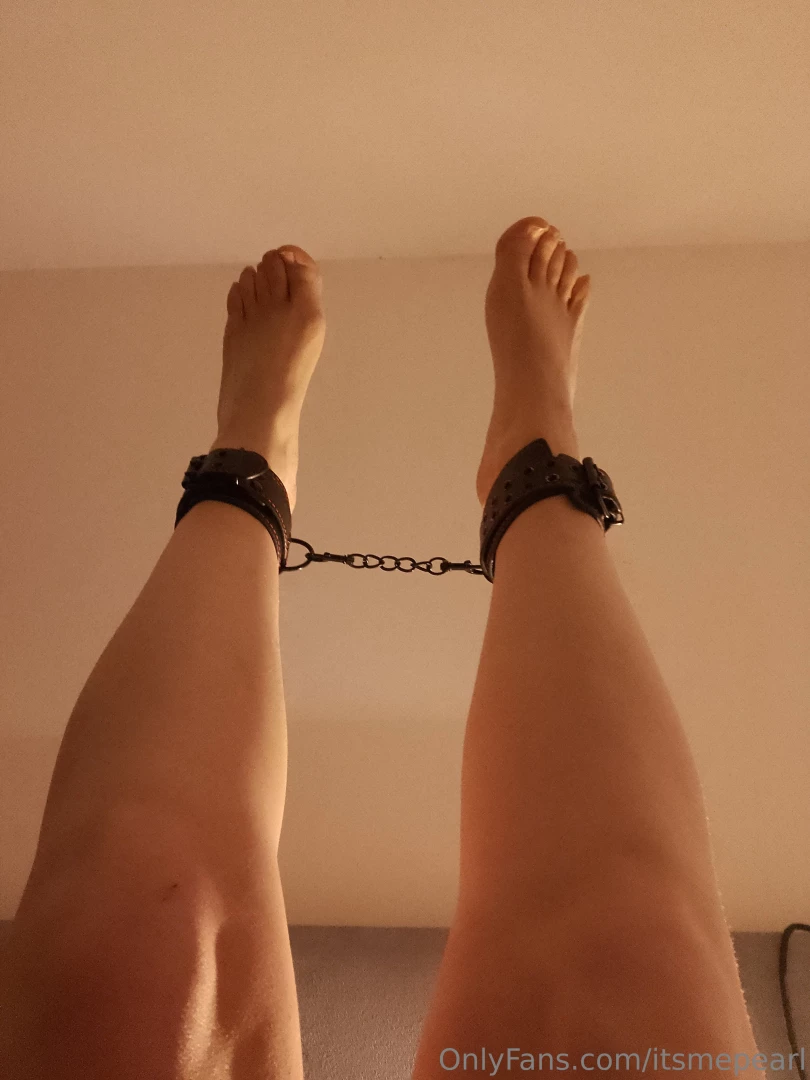 Do you like handcuffs and bdsm i got naked for a little while and i 