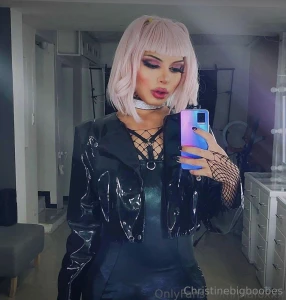 Piafoxxxy she s searching for a boyfriend nbsp one of a kind girl ads part 9