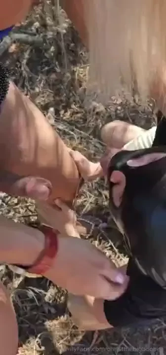 Leave me your tip and receive an incredible orgy pack i will not 