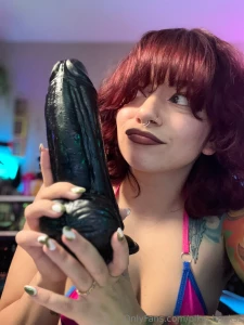 Throwback- 10 inch blowjob watch as i attempt to put my 10 inch dildo