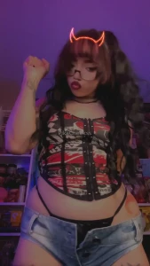 I promised a twerk video part 11