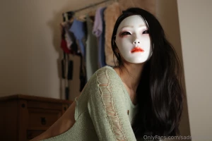 One beautiful autumn day i decided to go for a walk in the park the