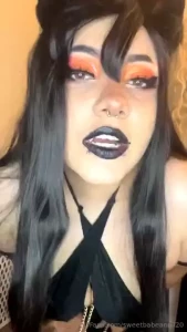 Just a small video of my egyptian cat girl look
