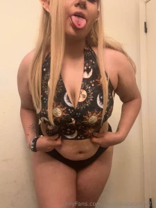 Another elf oc of mine and my toy more content soon part 1