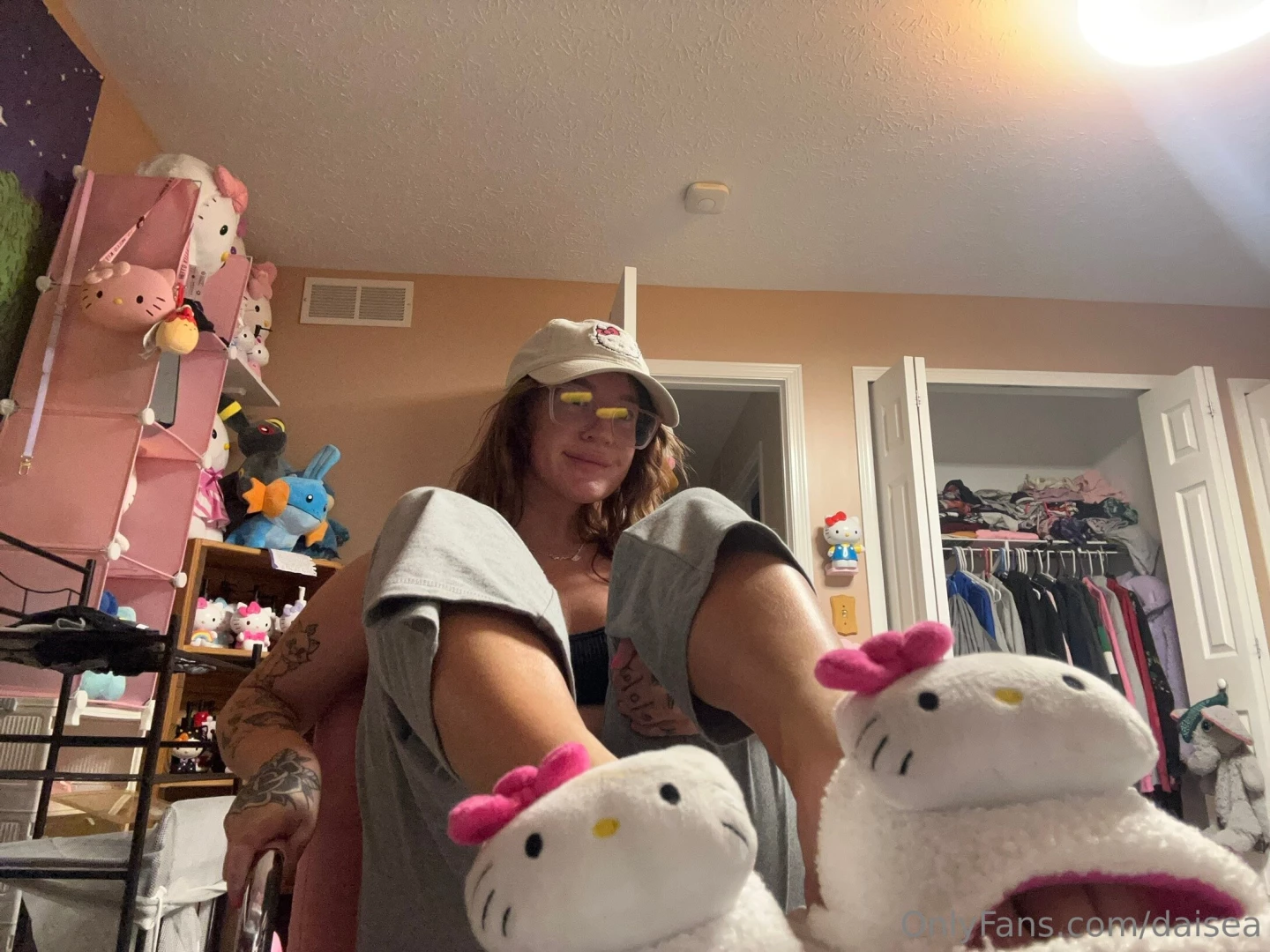 Swipe to take off my slipperssss part 2 