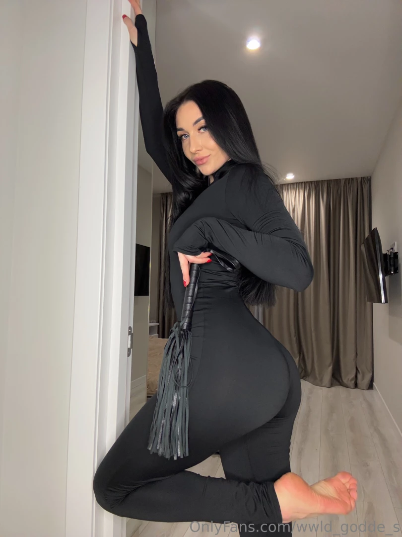 Even my bare feet make you freeze now imagine what my whip could do 