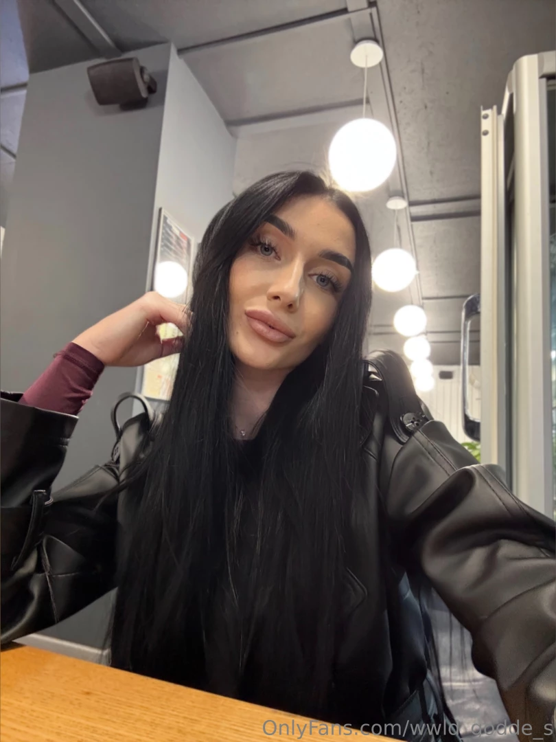 Let s guess what i m thinking right now and if anyone guesses they get 