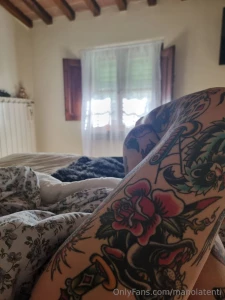 Ti aspetto cosi sul letto che fai vieni