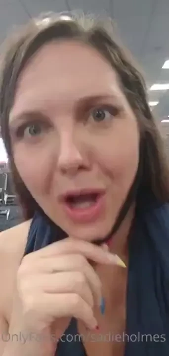 I m really upset please tip i had fun in the airport bathroom for a 