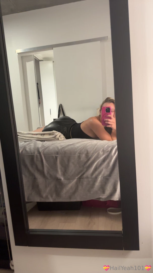 About to fly out to see my bestie stargirlsoph lucky for me she is 