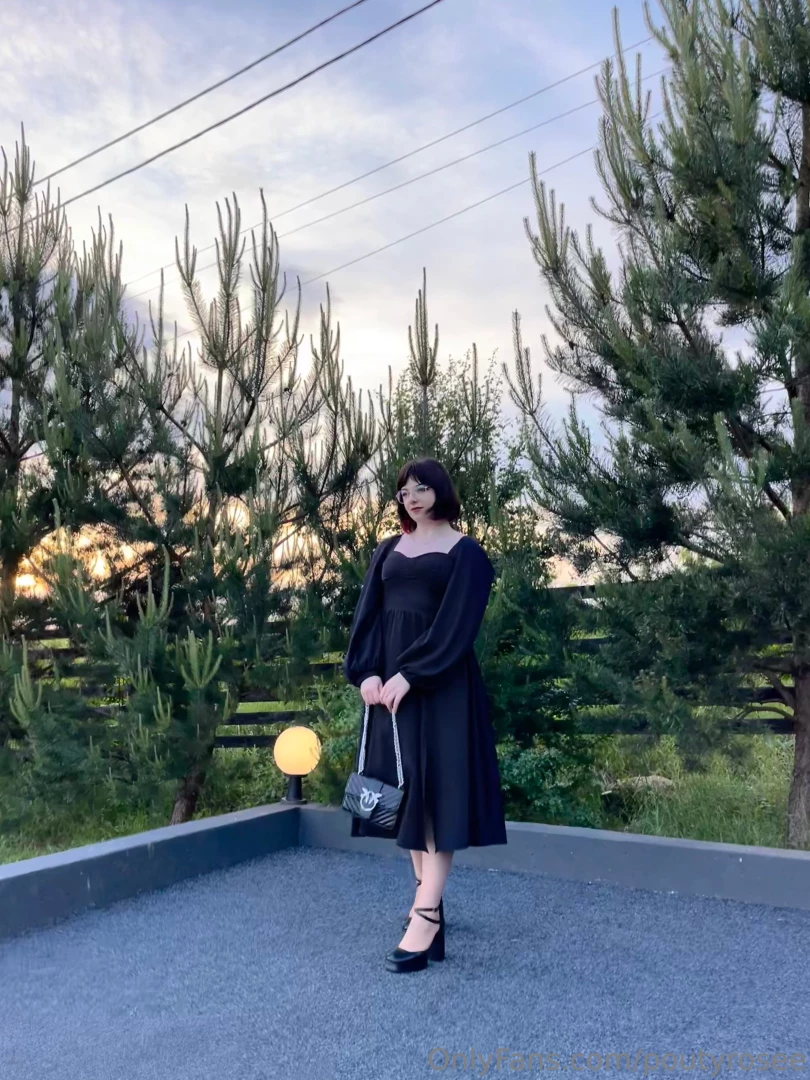 Everything in this photo is beautiful don t you think 