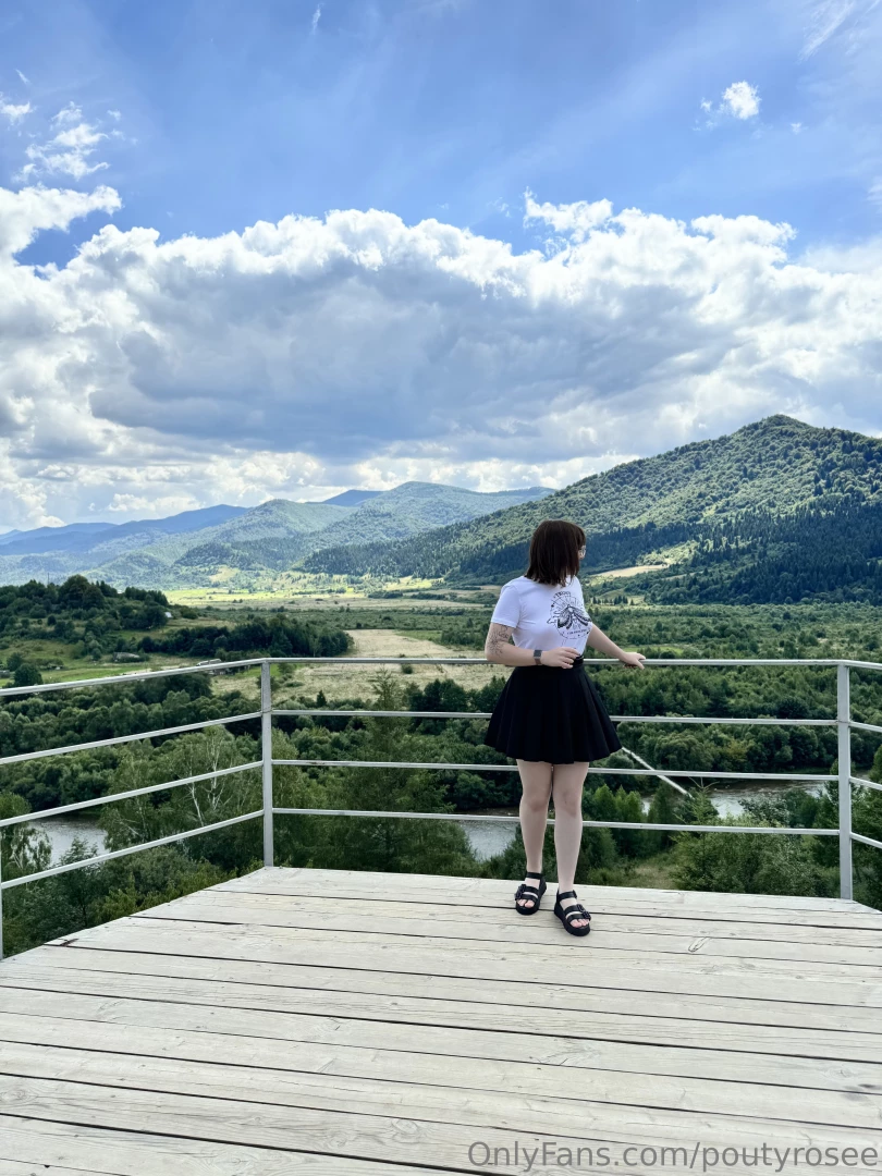 Such a beautiful picture of you in the mountains i like the mountains 