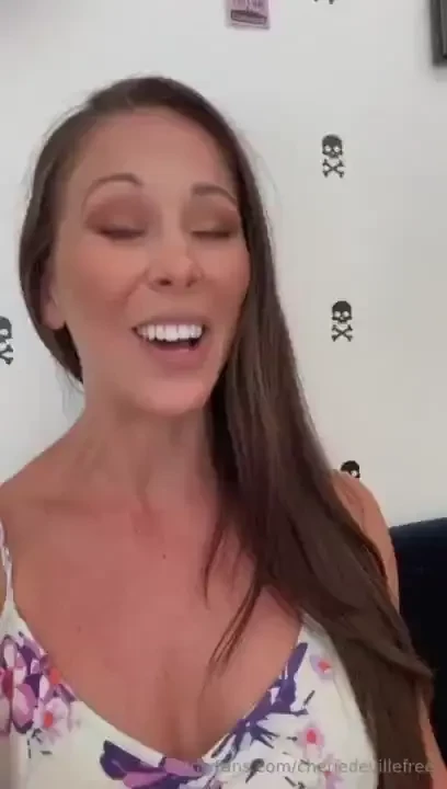 I ll be live tonight on my vip onlyfans at 7 00pm pst https onlyfans 