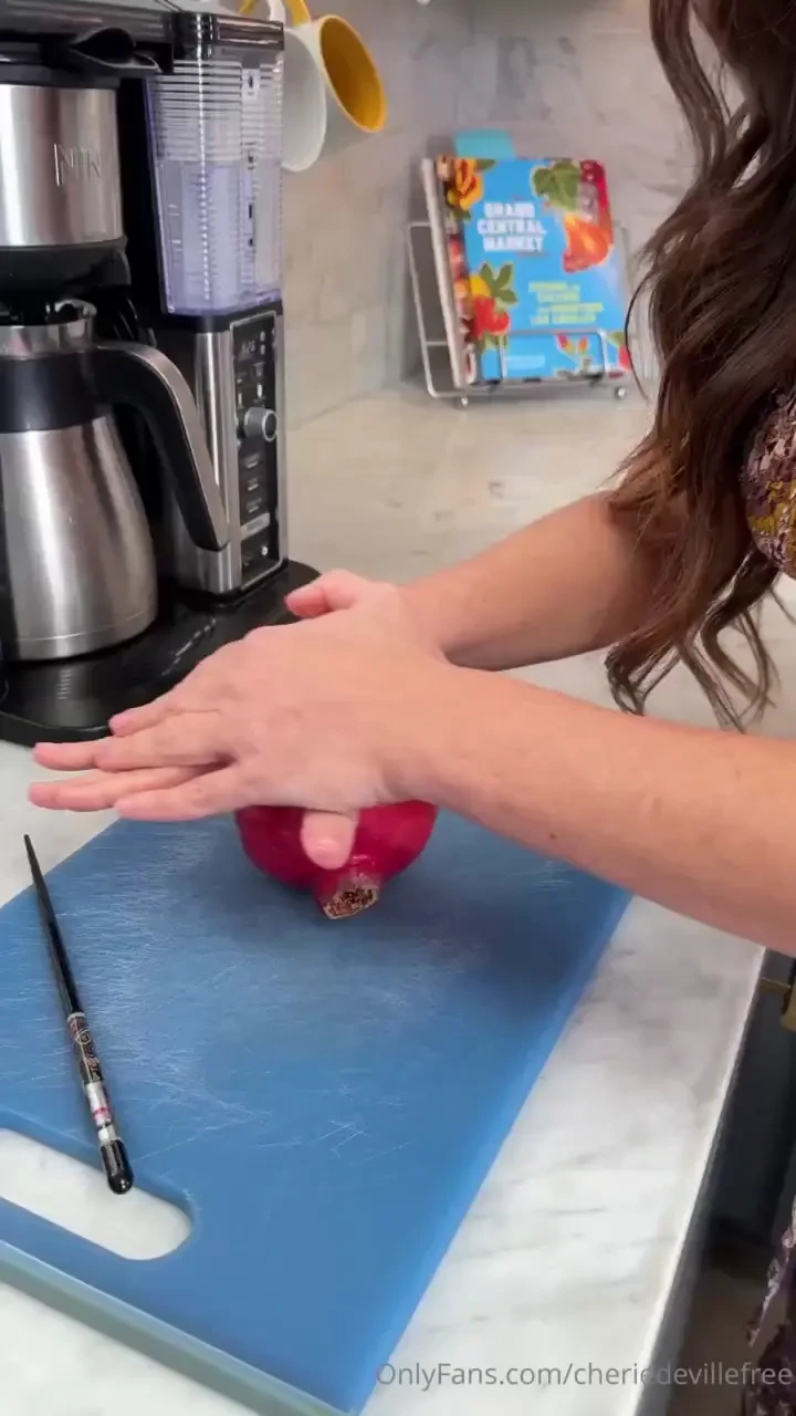 It s sunday funday time for some stepmom advice love pomegranate juice 