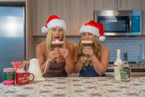 Want to see us get naughty behind the scenes message me girlongrill