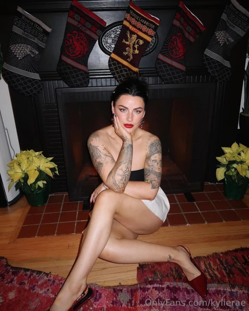 The saddest thing about this year ending is that imma be even sexier part 2 