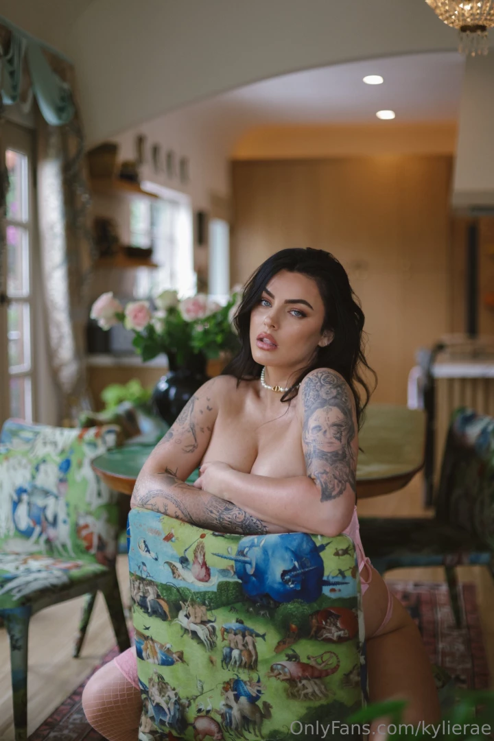 Been in your dreams way too much lately it s getting exhausting 