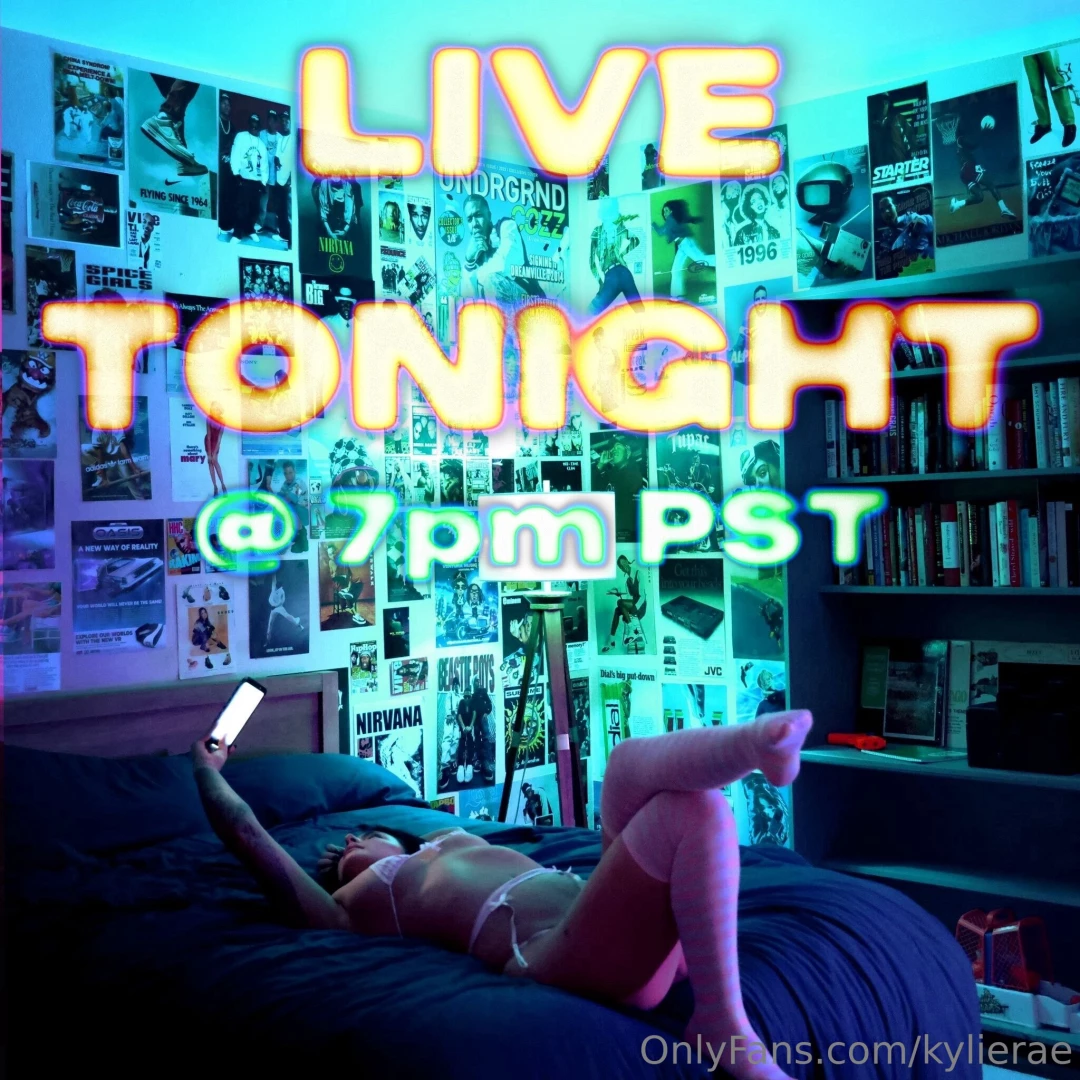 Surprise live tonight 7pm pst yes in just one hour i felt like 