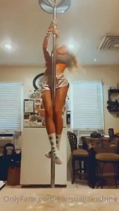 Pole dancing lit is hard lol 