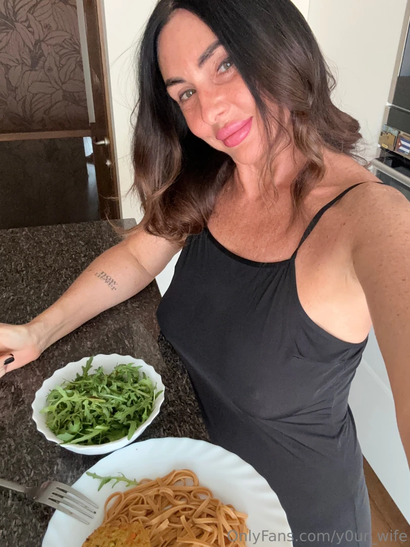 Healthy eating is simple and delicious want to feel light energetic 