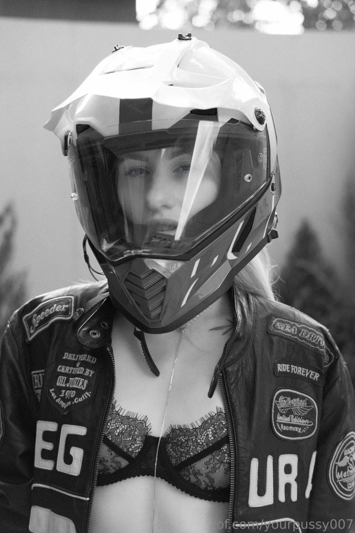 This is not just a photo it s a story she was in love with a 