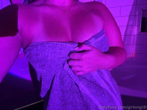 I m fresh out of the shower wanna see