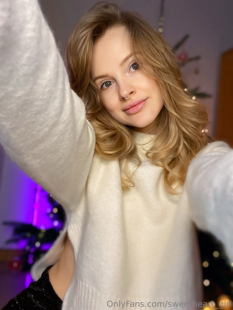 Hey fans it s christmas eve and the air is buzzing with excitement and part 1 