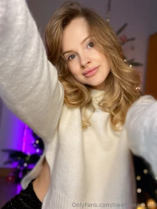 Hey fans it s christmas eve and the air is buzzing with excitement and part 1