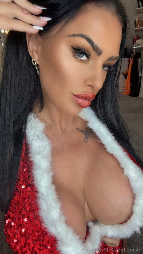 All i need is a pearl necklace ha 