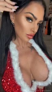 All i need is a pearl necklace ha