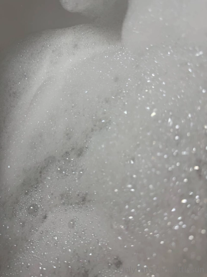 Aromatherapy with essential oils in the bath or air humidifier is a 