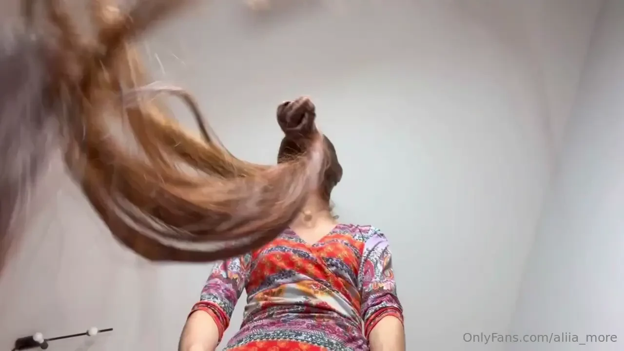 Share with you a small preview of my newest long hair video it will be part 2 