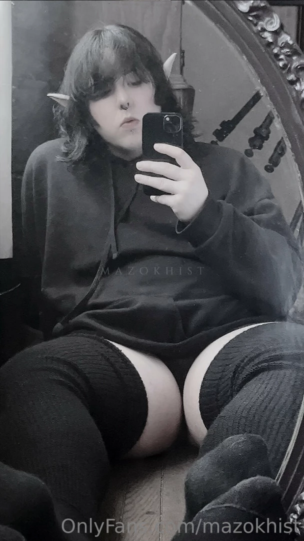 Put your face between my soft thighs 
