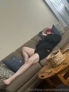 Rare candid full body photo of me that kro took while i was lounging