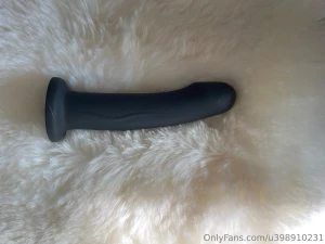 Cc toi voici mes jouets favoris tu aimerais me voir m en servir part 3