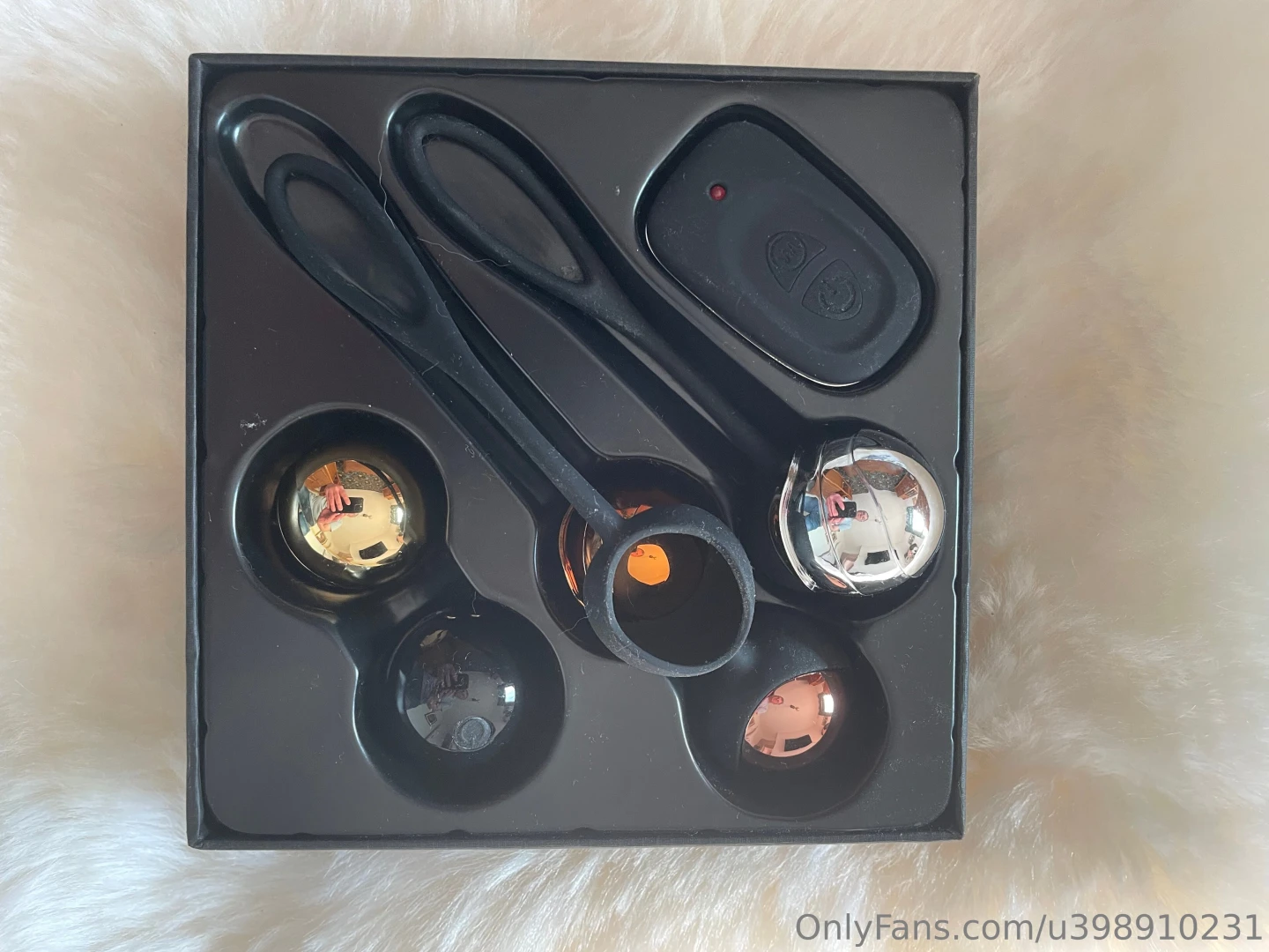 Cc toi voici mes jouets favoris tu aimerais me voir m en servir part 1 