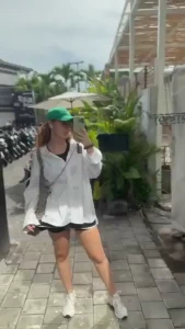 I m going to wander around the local streets for a bit