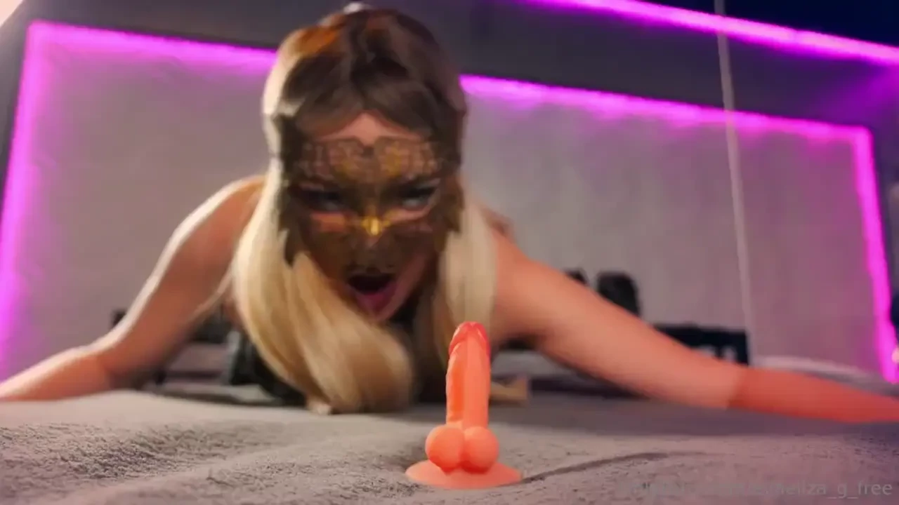 If i see such a small dick i will have a choice destroy it or play 