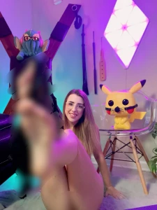 For all my feet lovers out there uncensored on emberhart_vip