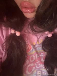 Now jerk off to the thought of my big lips p