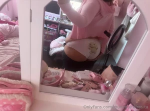 Yall should give me more love u-u part 1