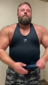Sweaty flexing