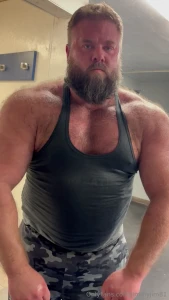 More sweaty flexing and musky pits
