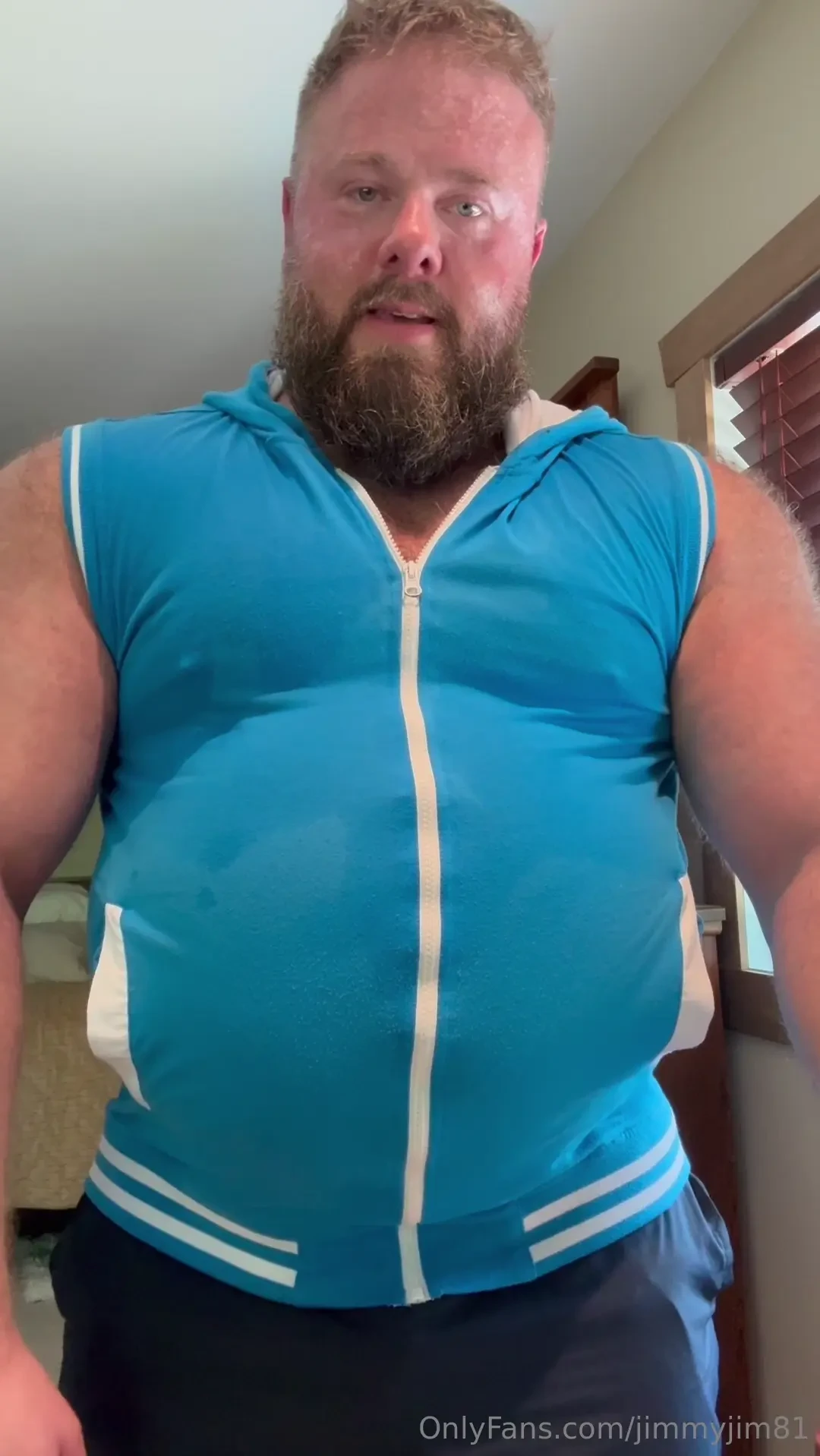 Dad is so horny after the gym i need my balls drained 