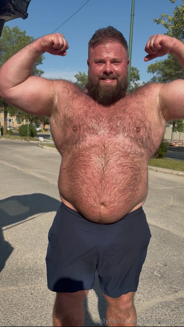 A few clips from the weekend flexing edging belly just the usual from part 2 