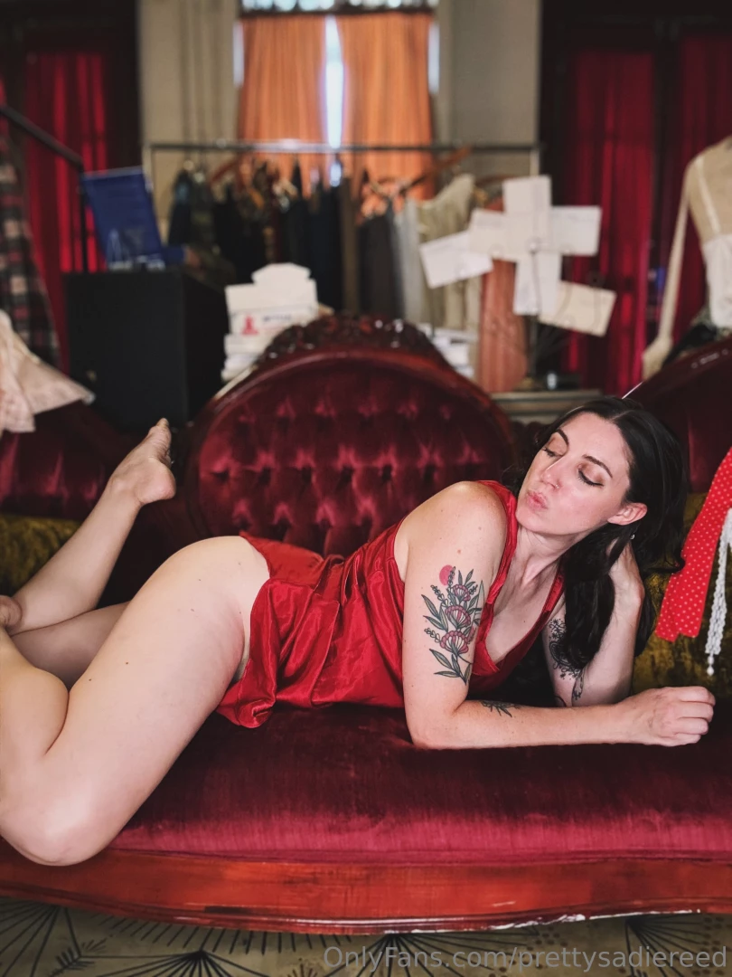 This couch i m lounging on is a deep red velvet victorian couch and a part 5 