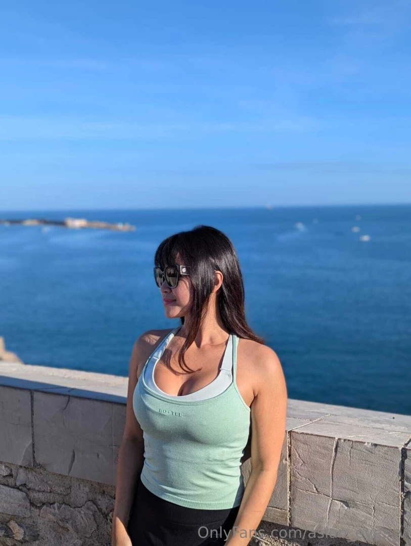 Who else loves winter fun building snowmen or having a snowball fight 