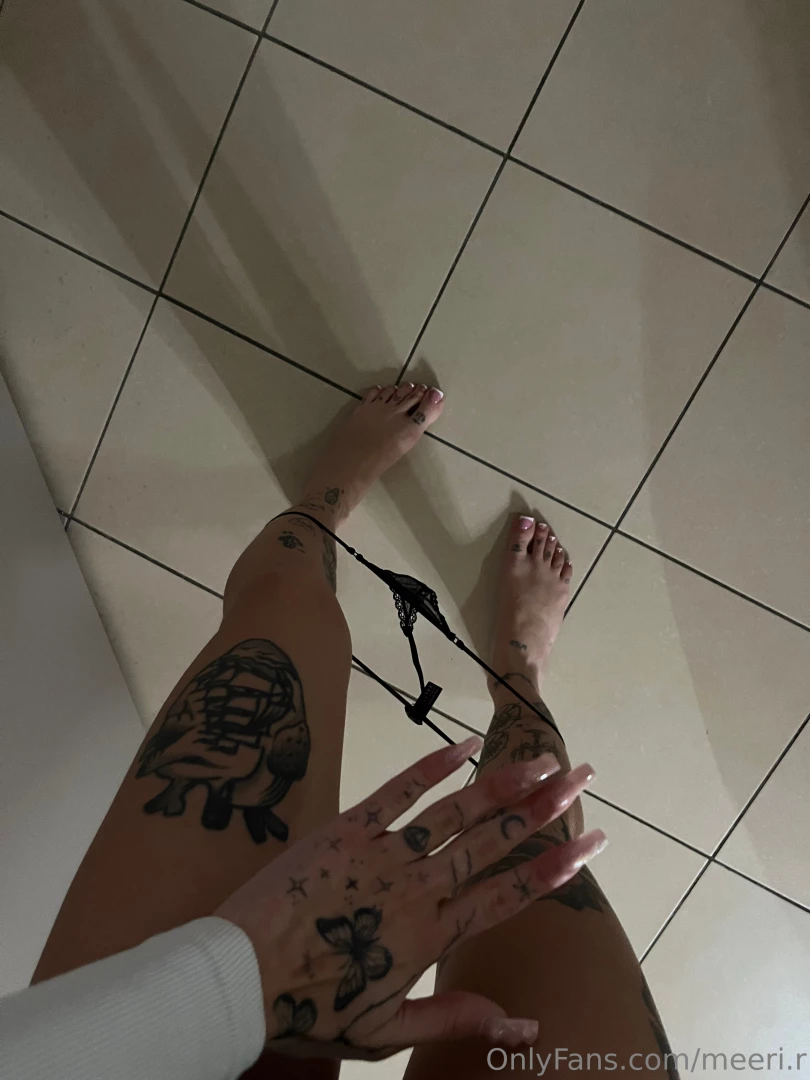 Me waiting for you to respond to my messages 