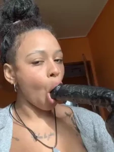 How do you like these blowjob skills boys dm me