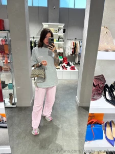 Today i had a shopping day it s so nice to just walk around the stores